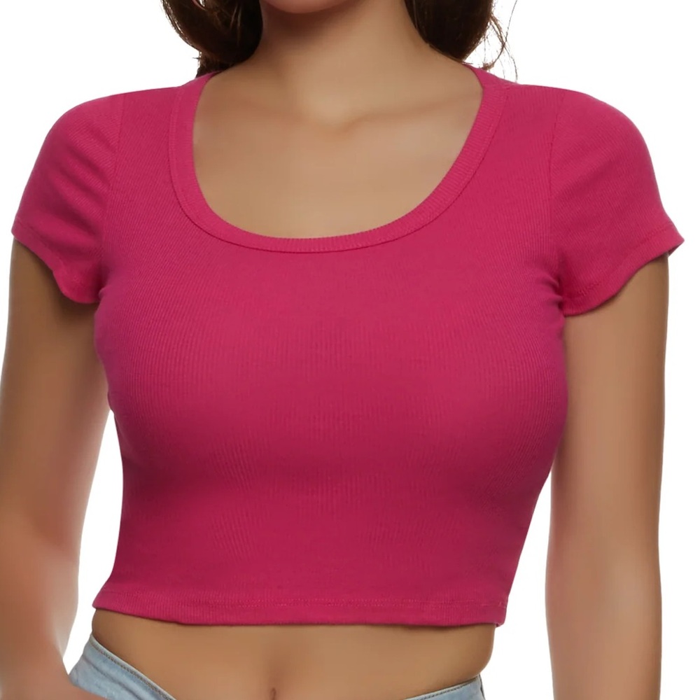 Magenta Ribbed Scoop Neck Cropped Tee